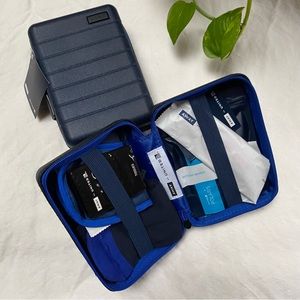 New AWAY X United Business Polaris Travel Hardcase Sunday Riley Amenity Kit Set